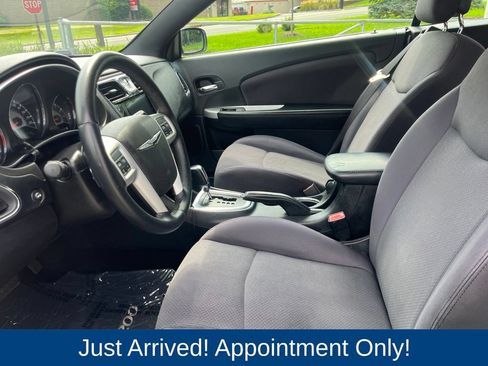Used 2014 Chrysler 200 Touring FWD image 10