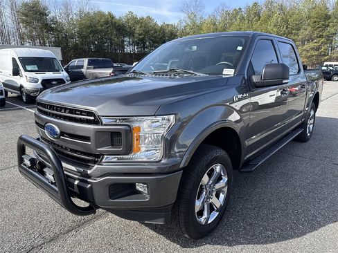 Used 2018 Ford F150 XLT w/ Equipment Group 302A Luxury image 3