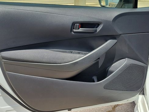 Used 2023 Toyota Corolla LE FWD image 11