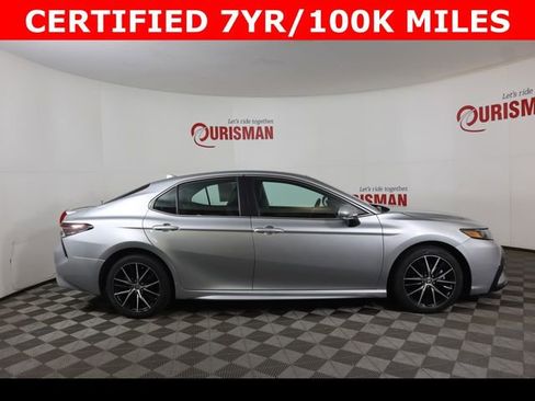 Used 2023 Toyota Camry SE image 11