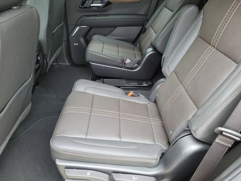New 2026 Chevrolet Tahoe High Country w/ Sun And Tow Package AWD/4WD image 11