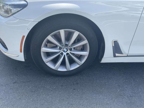 Used 2019 BMW 750i xDrive w/ Executive Package AWD/4WD image 29
