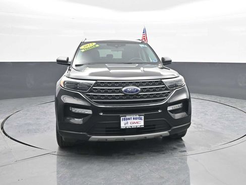 Used 2023 Ford Explorer XLT w/ Equipment Group 202A image 2
