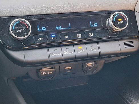 Certified 2023 Hyundai Elantra SEL image 21