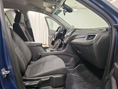 Used 2024 Chevrolet Equinox LT AWD/4WD image 13