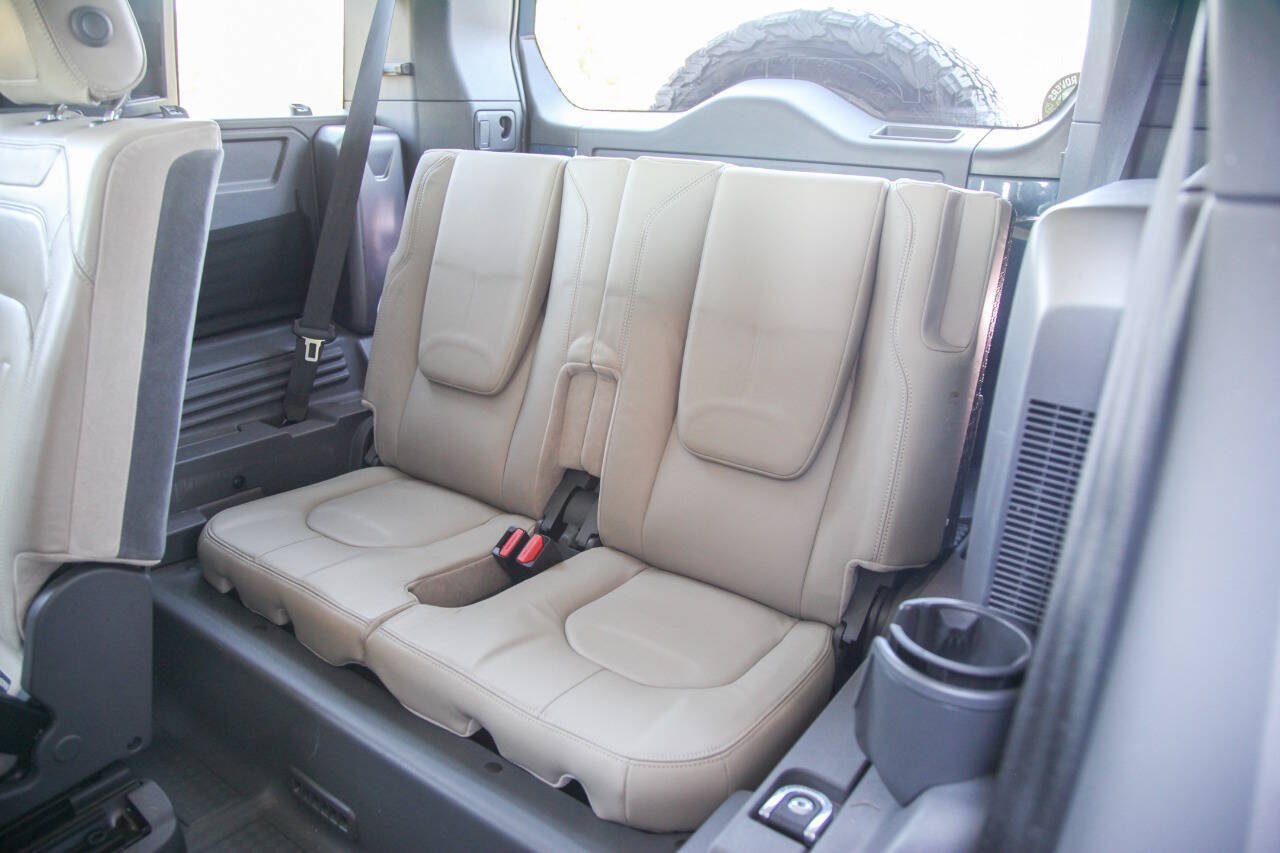 Used 2020 Land Rover Defender 110 HSE AWD/4WD image 57