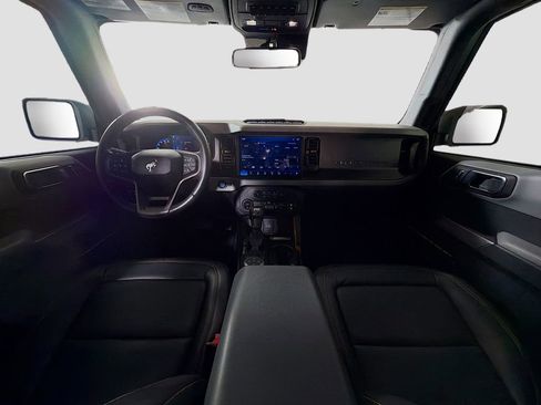 Used 2023 Ford Bronco Badlands image 9