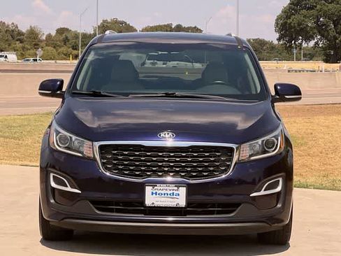 Used 2019 Kia Sedona EX FWD image 7