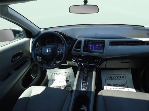 Used 2018 Honda HR-V EX image 11
