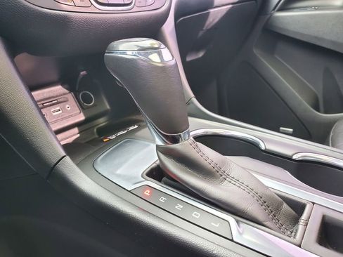 Used 2019 Chevrolet Equinox Premier image 34