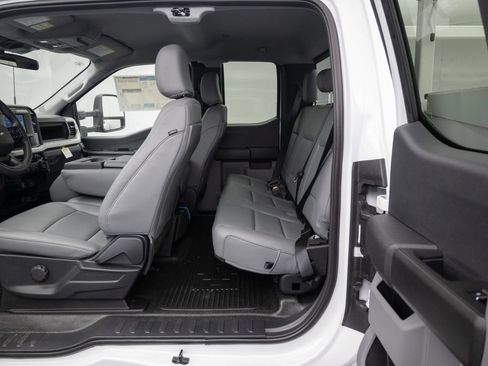 New 2026 Ford F450 XL w/ XL Chrome Package RWD image 19