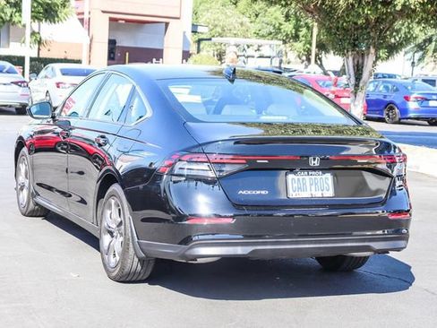Used 2023 Honda Accord EX image 12
