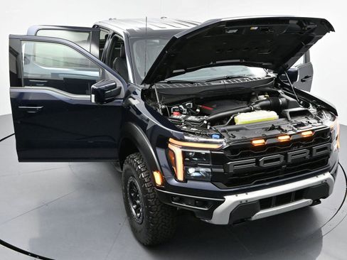Used 2025 Ford F150 Raptor AWD/4WD image 55