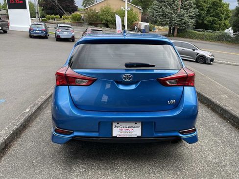 Used 2018 Toyota Corolla iM FWD image 7