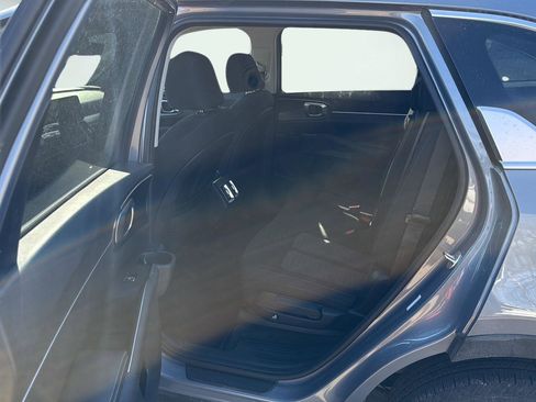 Used 2023 Kia Sorento LX FWD image 24
