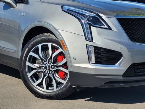 Used 2024 Cadillac XT5 Sportv w/ Technology Package AWD/4WD image 9