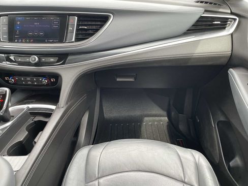 Used 2020 Buick Enclave Essence w/ Sport Touring Edition AWD/4WD image 31