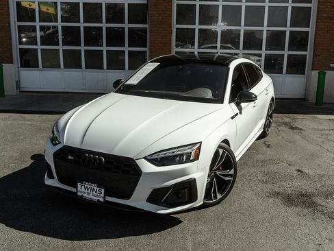 Used 2022 Audi S5 Premium Plus w/ Premium Plus Package AWD/4WD image 2