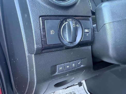 Used 2014 Chevrolet Captiva Sport LT w/ Convenience Package image 14