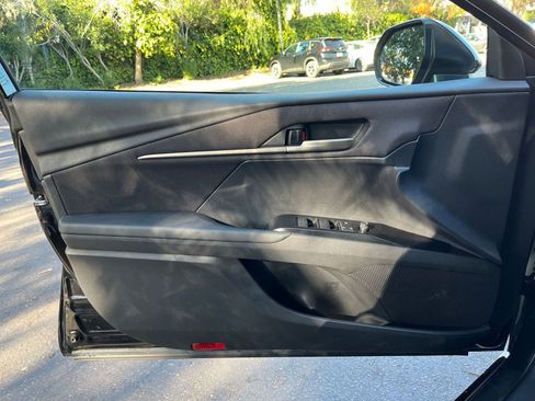 Used 2025 Toyota Camry LE image 20