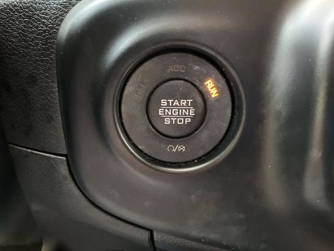 Used 2018 Jeep Wrangler Unlimited Rubicon image 37