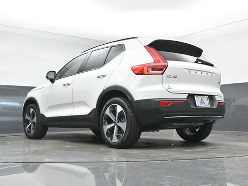 Used 2024 Volvo XC40 B5 Plus AWD/4WD image 40