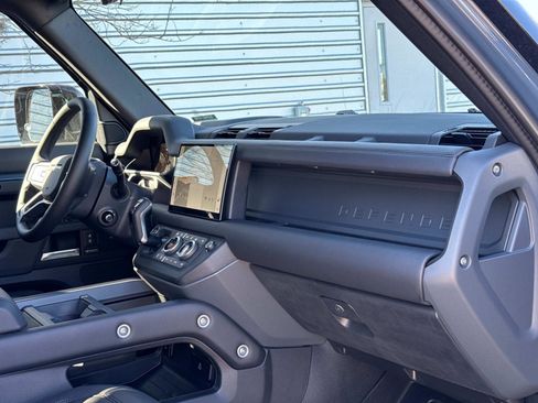 Certified 2025 Land Rover Defender 110 S image 10