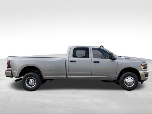 New 2026 RAM 3500 Tradesman AWD/4WD image 22