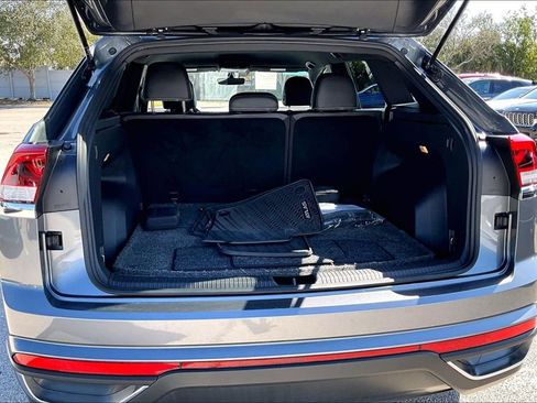 Certified 2023 Volkswagen Atlas Cross Sport SE image 15