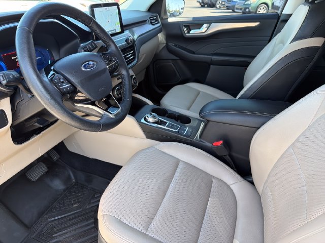 Used 2021 Ford Escape Titanium AWD/4WD image 19