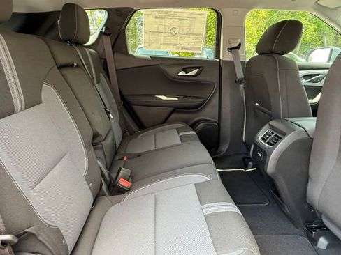 New 2025 Chevrolet Blazer LT image 18