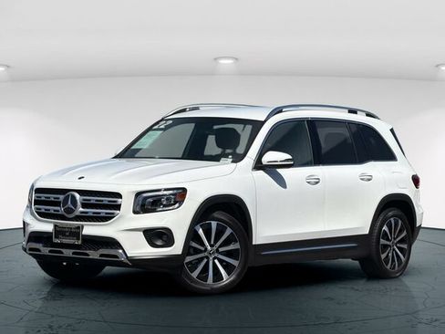 Certified 2022 Mercedes-Benz GLB 250 4MATIC image 2