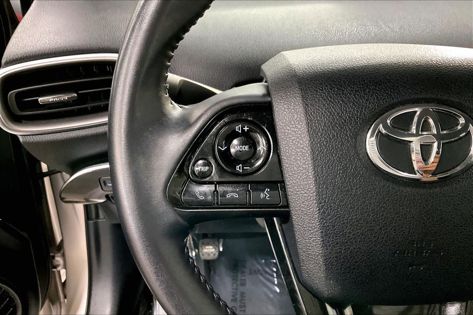Used 2020 Toyota Prius Prime XLE FWD image 23
