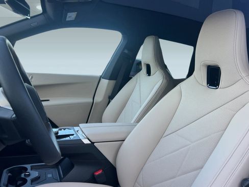 New 2026 BMW iX xDrive45 AWD/4WD image 5