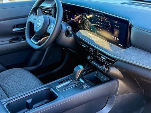 New 2026 Nissan Kicks SV image 9