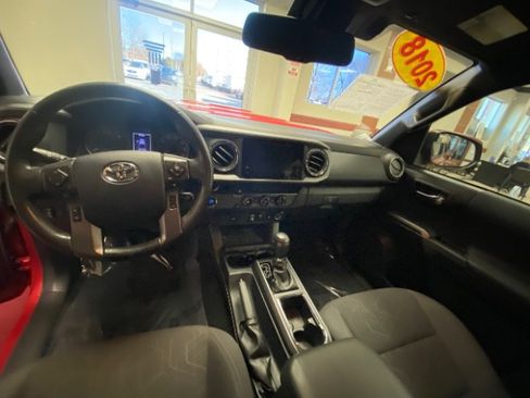 Used 2018 Toyota Tacoma TRD Sport RWD image 14