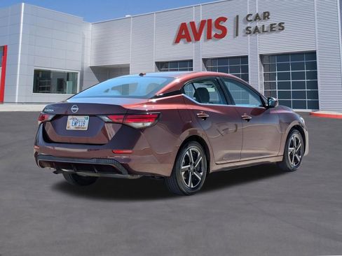 Used 2025 Nissan Sentra SV FWD image 5