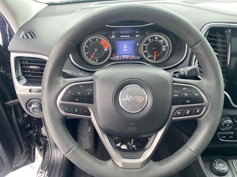 Used 2022 Jeep Cherokee Limited image 10