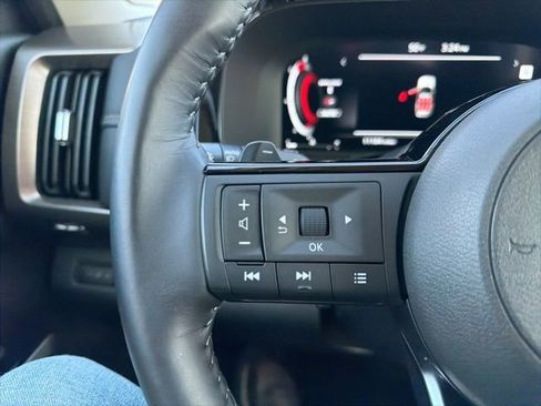 Used 2024 Nissan Pathfinder Platinum w/ Lighting Package (N93) image 20