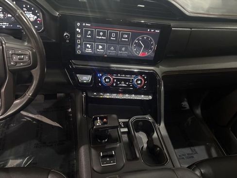 Used 2022 GMC Sierra 1500 AT4 w/ Technology Package AWD/4WD image 27