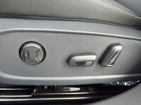 New 2025 Volkswagen Jetta SE image 16