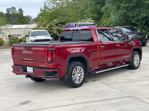 Used 2024 GMC Sierra 1500 Denali w/ Technology Package AWD/4WD image 9