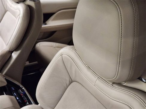 Used 2020 Lincoln Navigator Reserve w/ Luxury Package image 14