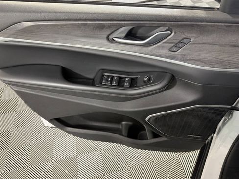 Used 2022 Jeep Grand Cherokee Limited 4xe w/ Luxury Tech Group II image 24