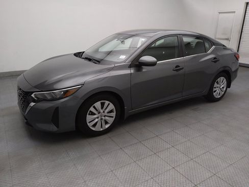 Used 2025 Nissan Sentra S FWD image 2