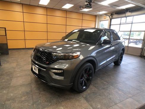 Certified 2022 Ford Explorer ST w/ Equipment Group 401A AWD/4WD image 3