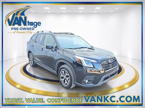 Certified 2023 Subaru Forester Premium image 3