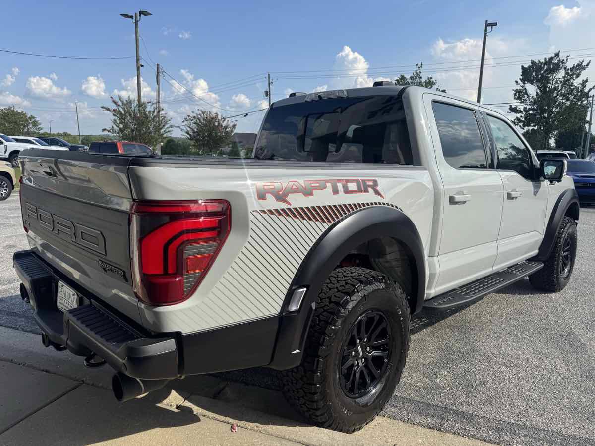 Used 2026 Ford F150 Raptor AWD/4WD image 6