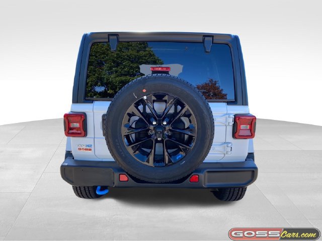 Certified 2023 Jeep Wrangler Unlimited Sahara w/ Dual Top Group AWD/4WD image 4