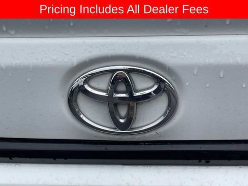 Used 2024 Toyota Corolla SE w/ SE Premium Package FWD image 7